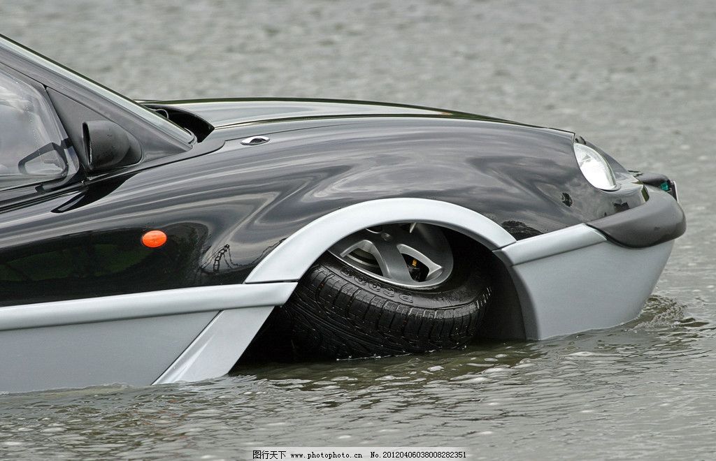 水陆两用汽车图片