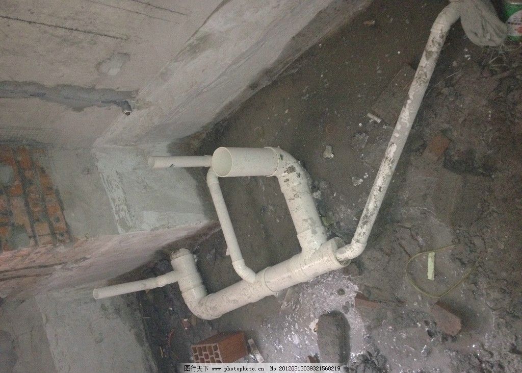图解卫生间防水施工 工序五 下水管道铺设 室内摄影 建筑园林