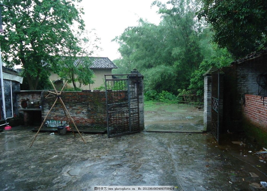 农村-下雨的农村图片